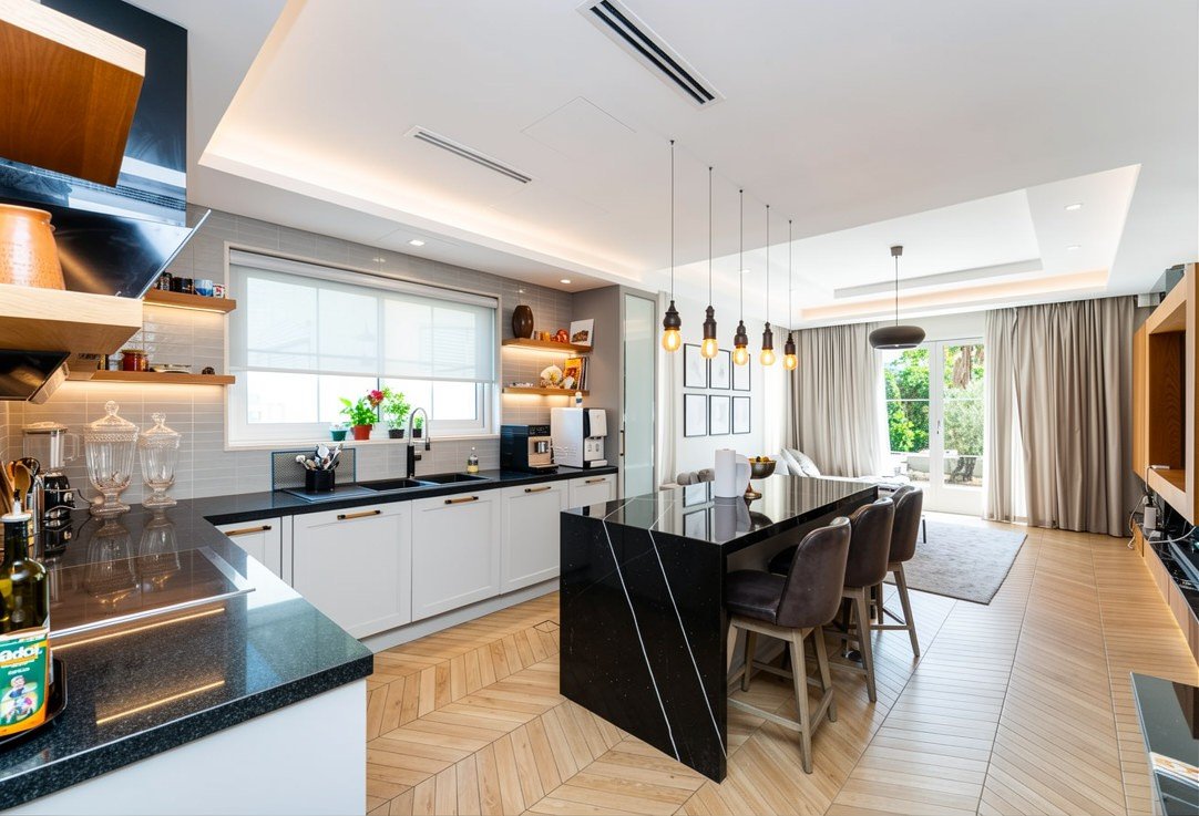 FULLY RENOVATED 3BR VILLA | DISTRICT 5, JUMEIRAH PARK presentation photo 6