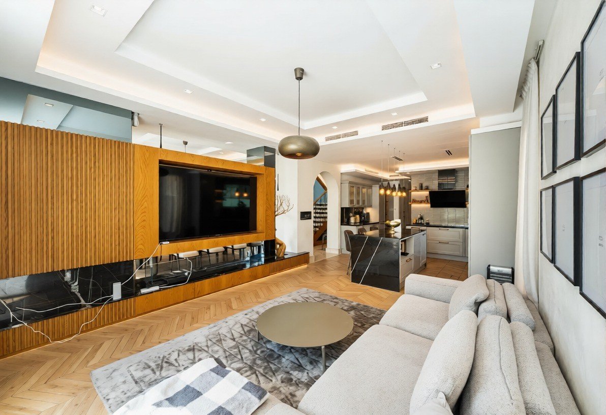 FULLY RENOVATED 3BR VILLA | DISTRICT 5, JUMEIRAH PARK presentation photo 2
