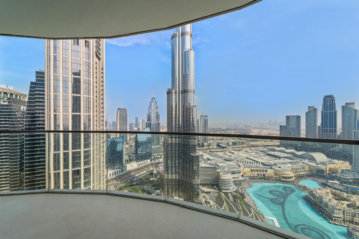Grande | 3BR High-Floor Residence | Full Burj Khalifa View presentation photo 2