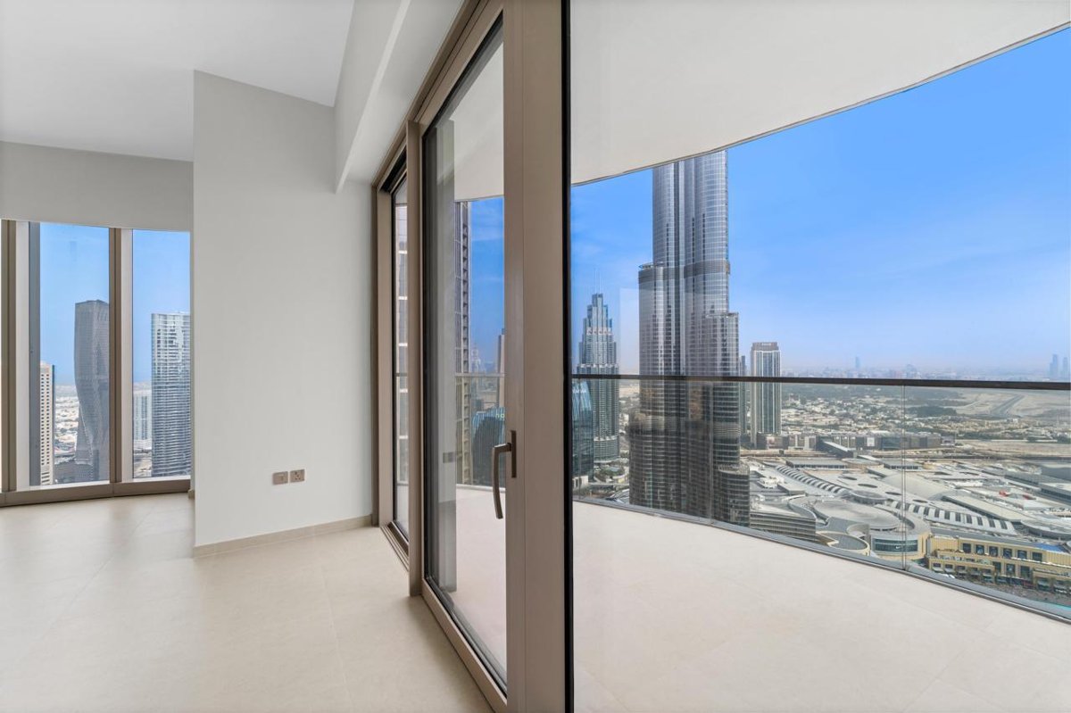 Grande | 3BR High-Floor Residence | Full Burj Khalifa View presentation photo 3