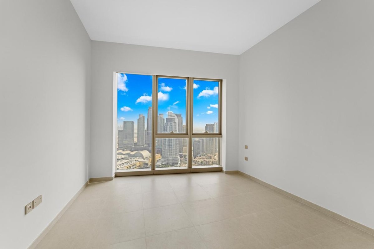 Grande | 3BR High-Floor Residence | Full Burj Khalifa View presentation photo 4
