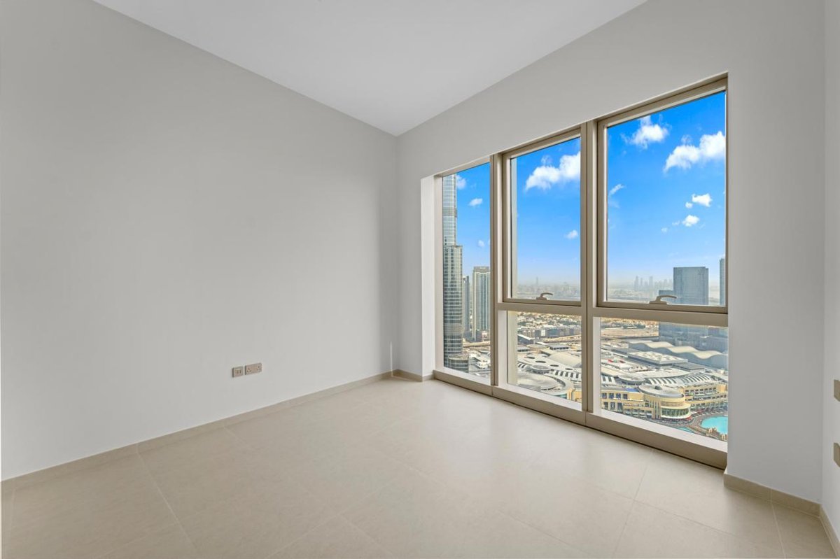 Grande | 3BR High-Floor Residence | Full Burj Khalifa View presentation photo 7