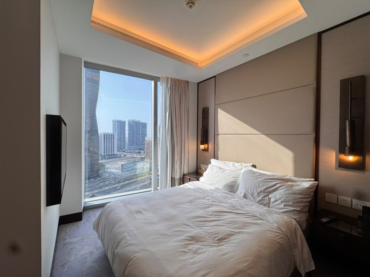3-Bedroom + Maid's Residence in Address Sky View Tower 1 presentation photo 9