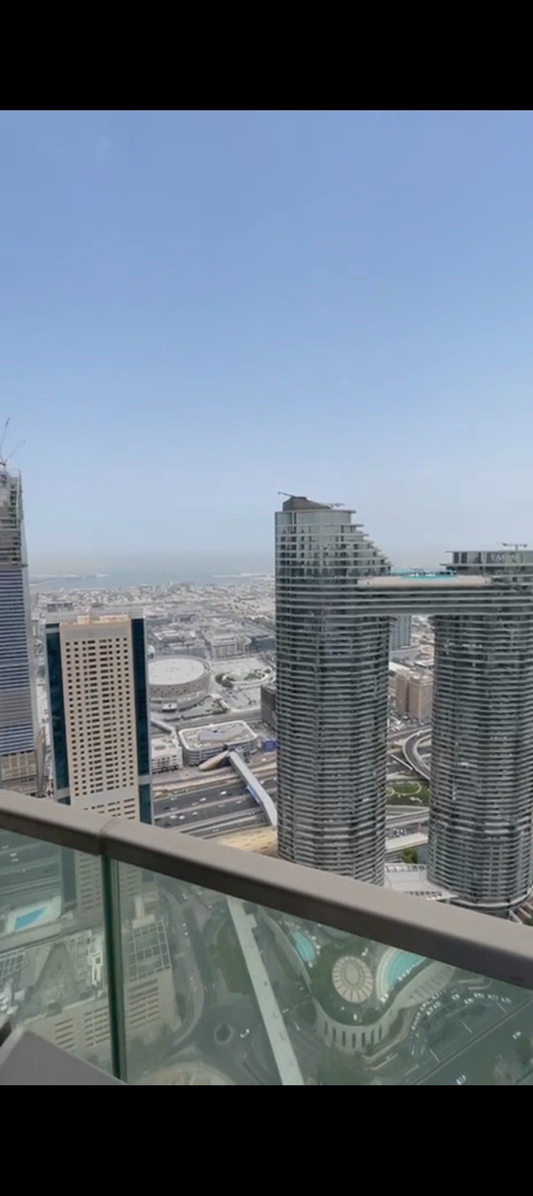 ULTRA-RARE PENTHOUSE BURJ VISTA presentation photo 4