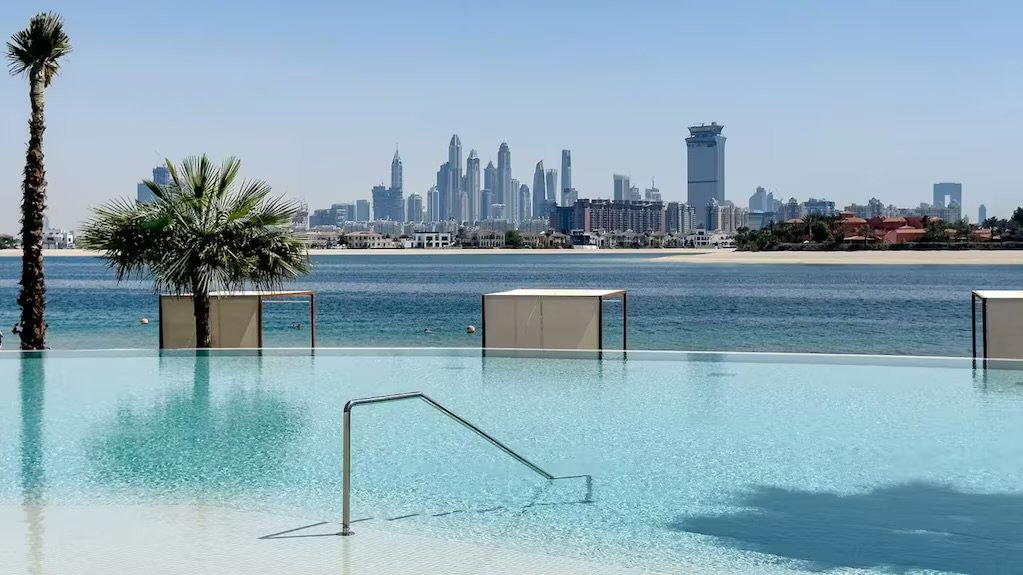 PALM JUMEIRAH | 3 br full sea view | private beach presentation photo 3