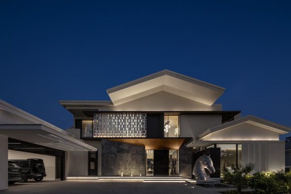 An Icon Above the Arabian Sea — Private Signature Villa