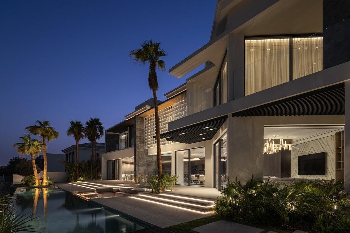 An Icon Above the Arabian Sea — Private Signature Villa presentation photo 4