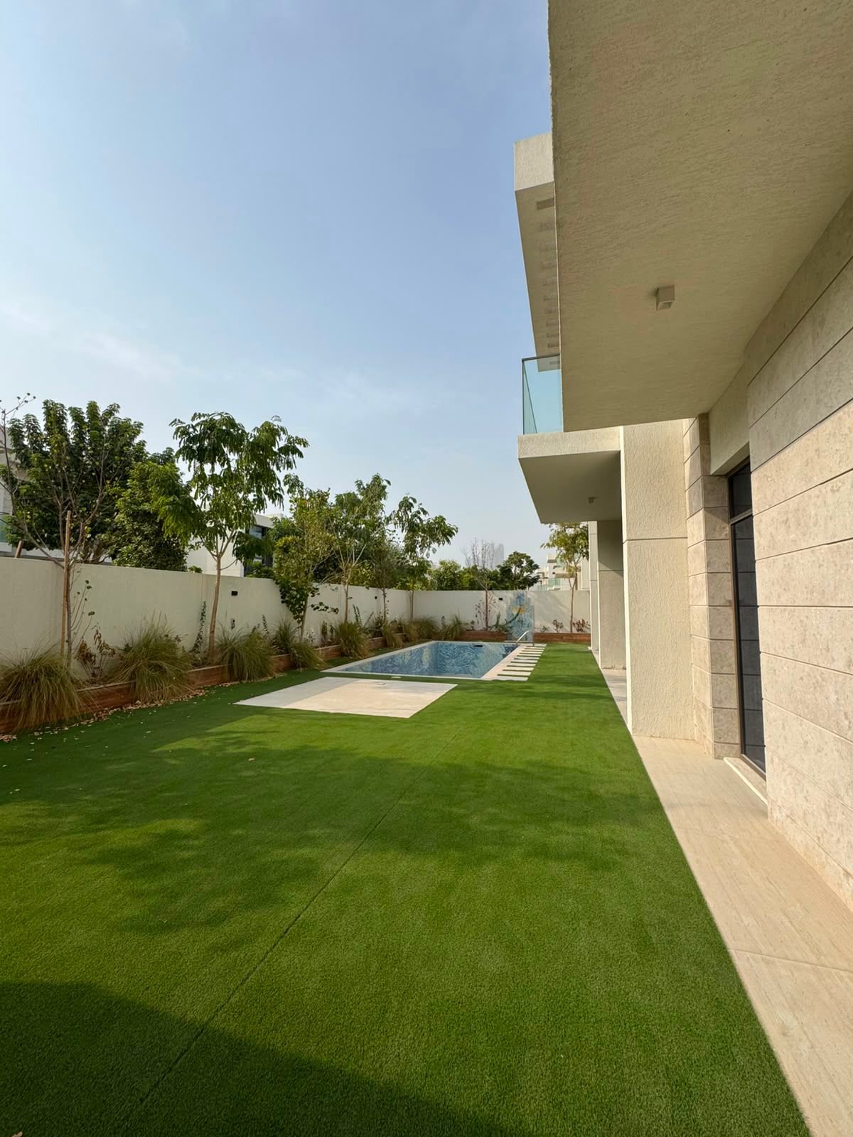 LUXURY 5BR + MAID’S | BRAND-NEW VILLA | DISTRICT ONE PHASE 3 | AED 21.5M presentation photo 7