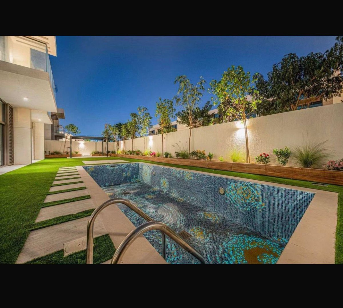 LUXURY 5BR + MAID’S | BRAND-NEW VILLA | DISTRICT ONE PHASE 3 | AED 21.5M presentation photo 10