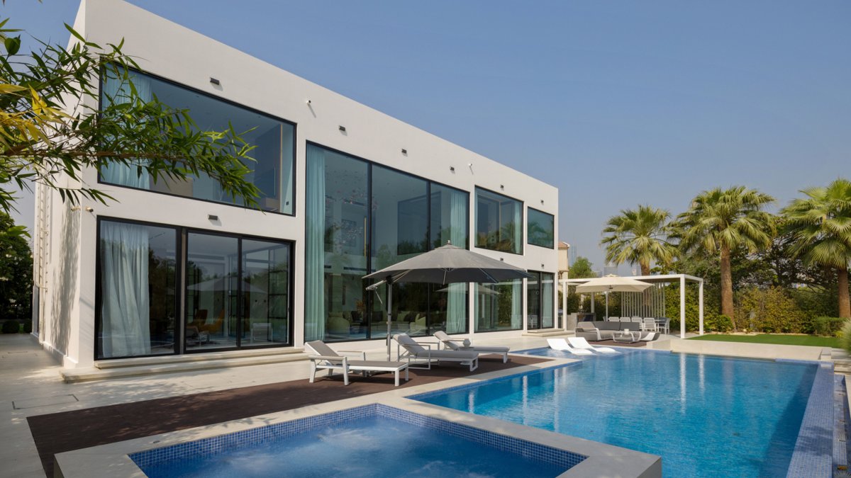 5BR Fully Remodeled Masterview Villa | Lake View presentation photo 10