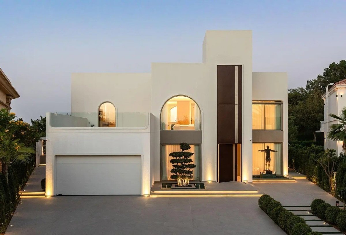 Ultra-Luxury Upgraded 5BR Villa presentation photo 3