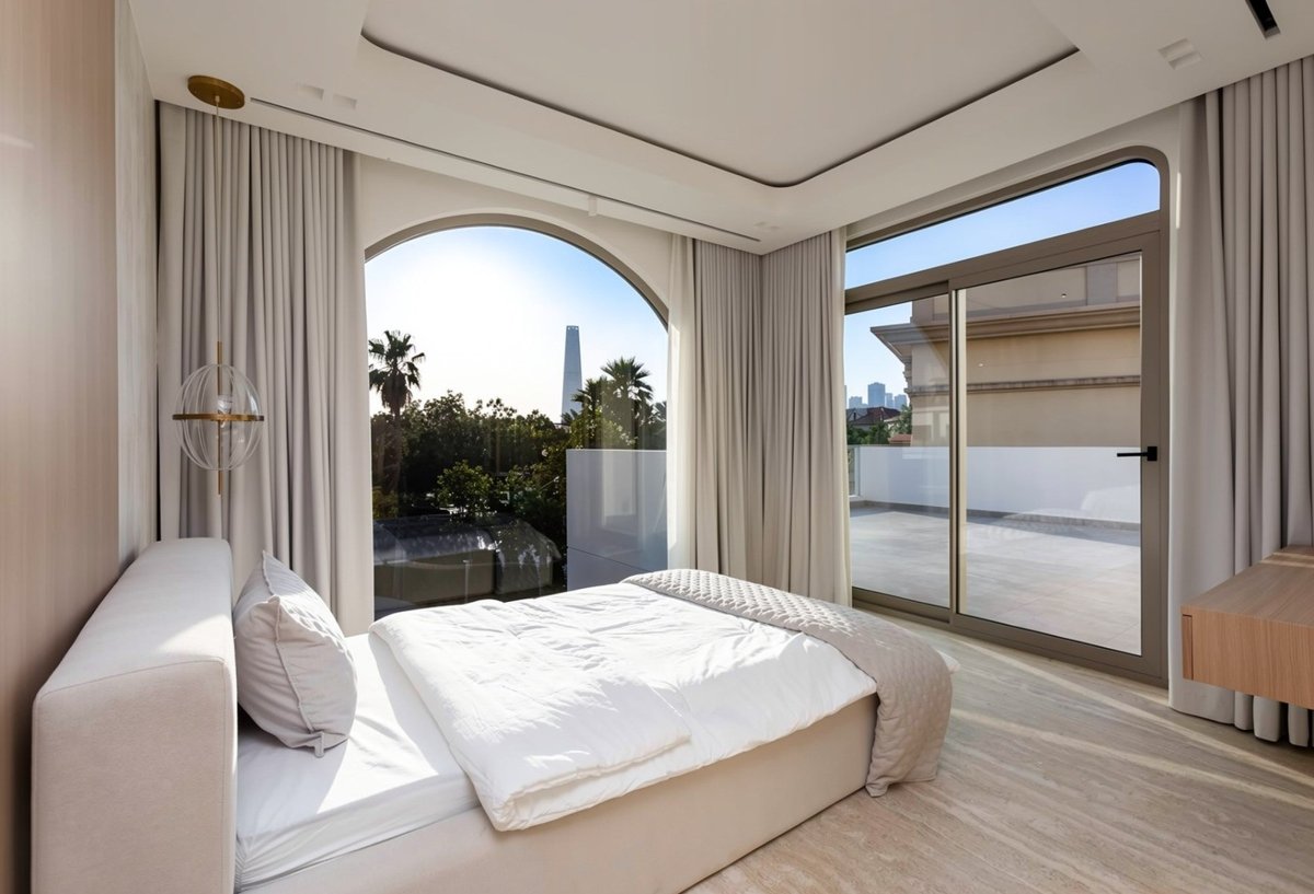 Ultra-Luxury Upgraded 5BR Villa presentation photo 5