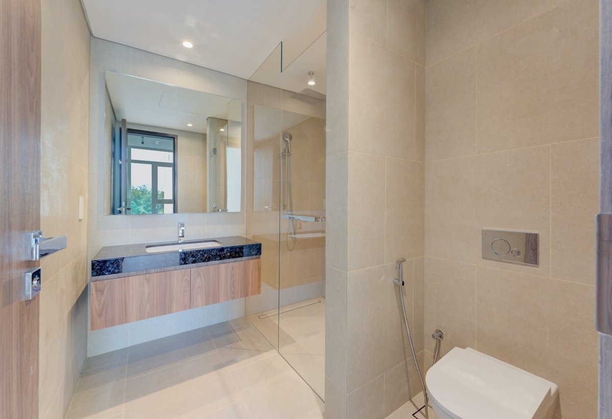 SUNRISE LIVING BY H&H | CANALFRONT SIGNATURE VILLA presentation photo 6