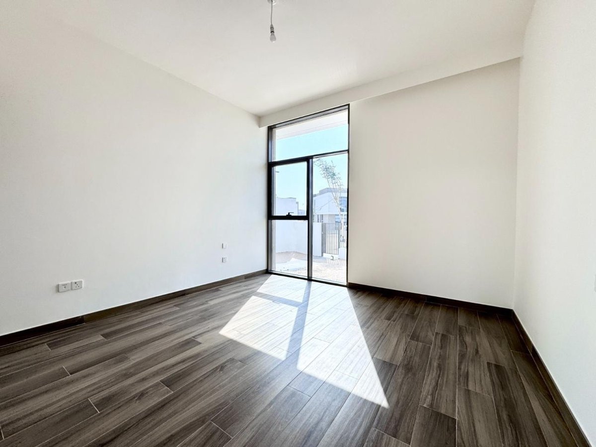 Tilal Al Furjan Phase 2 | 5BR Villa | Single Row presentation photo 6