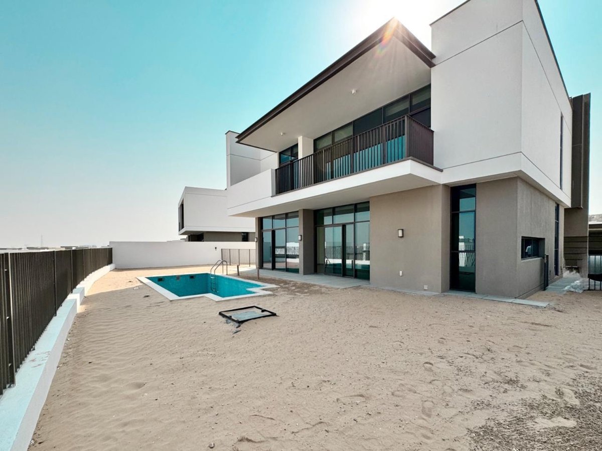 Tilal Al Furjan Phase 2 | 5BR Villa | Single Row presentation photo 7