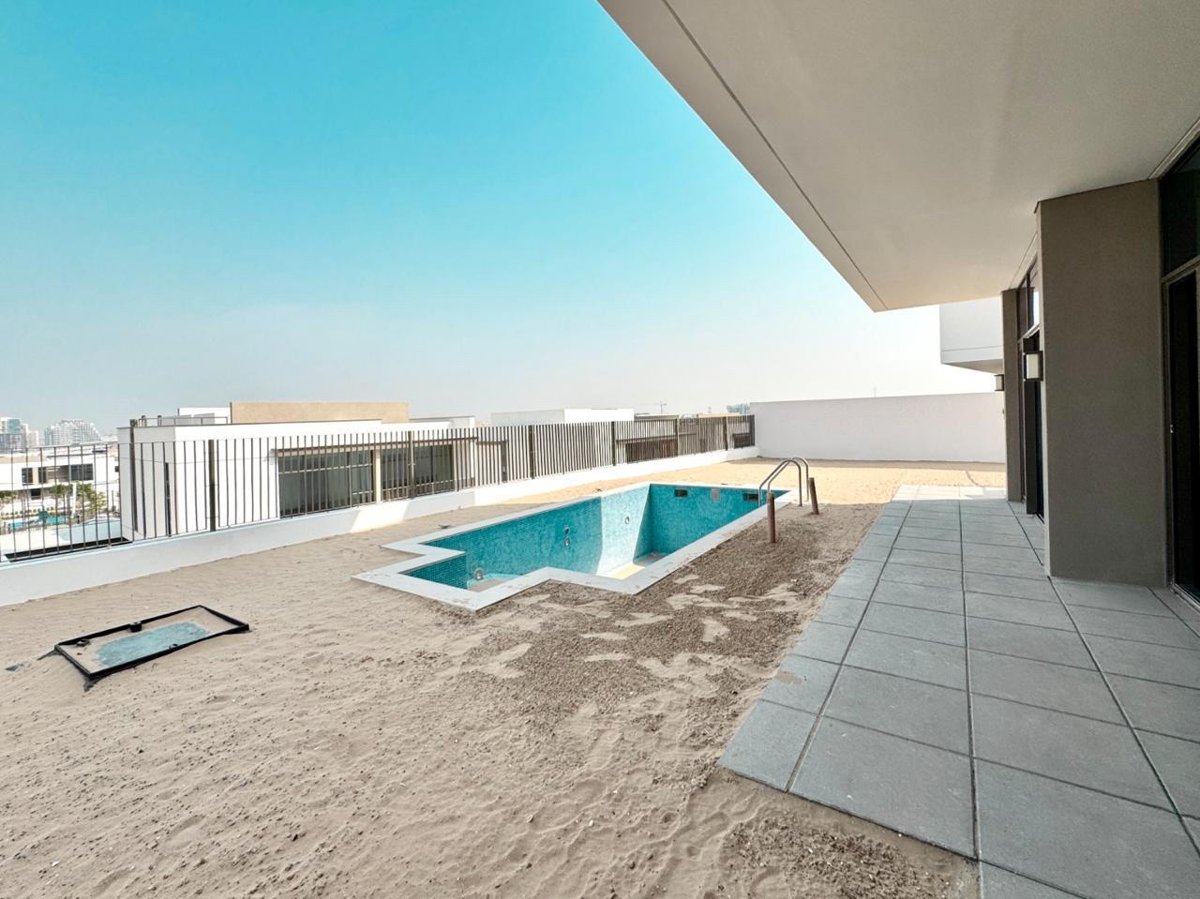 Tilal Al Furjan Phase 2 | 5BR Villa | Single Row presentation photo 9